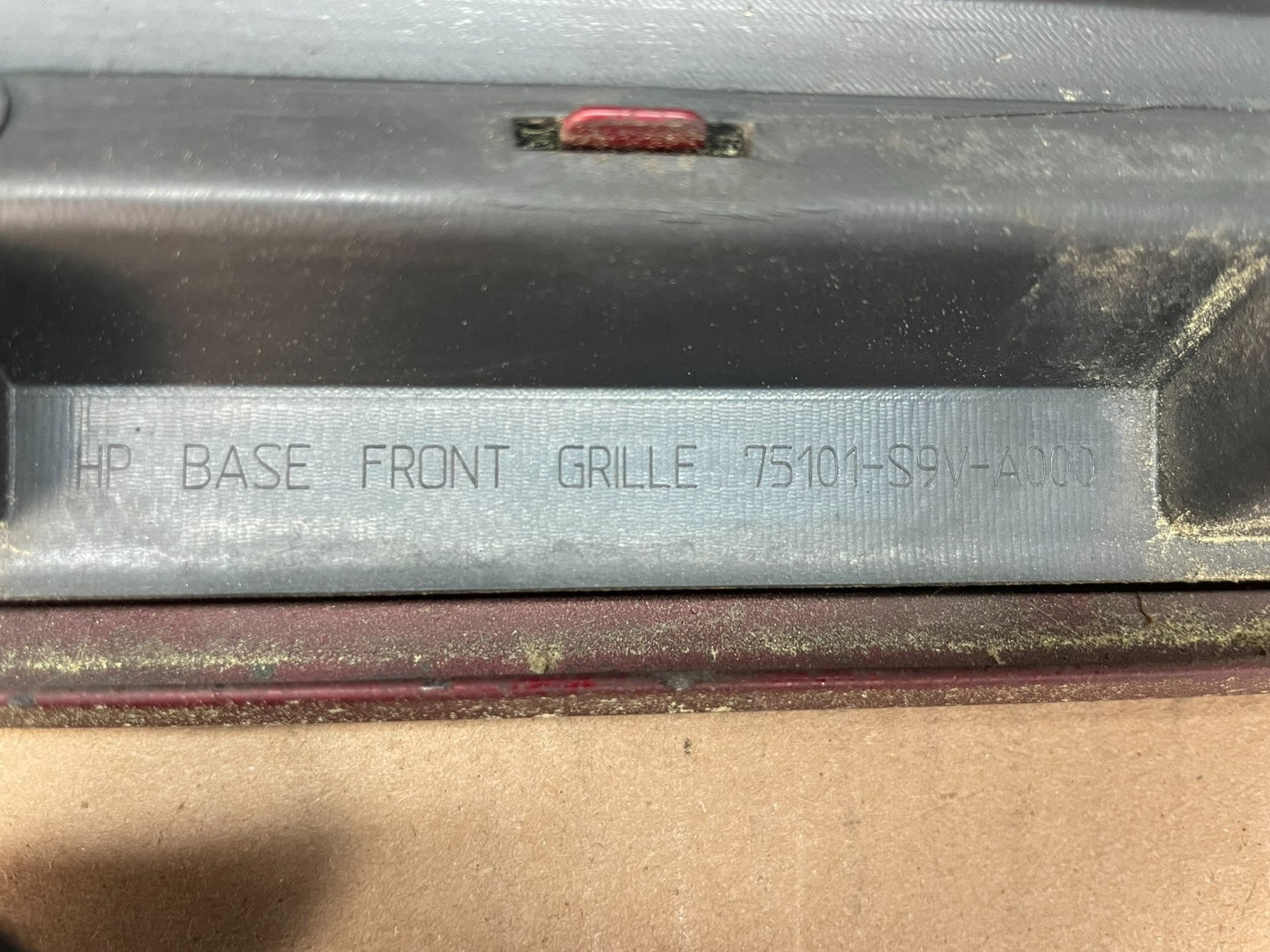 2003 2004 2005 Honda Pilot Front Upper Grill Grille AD8375 DG6