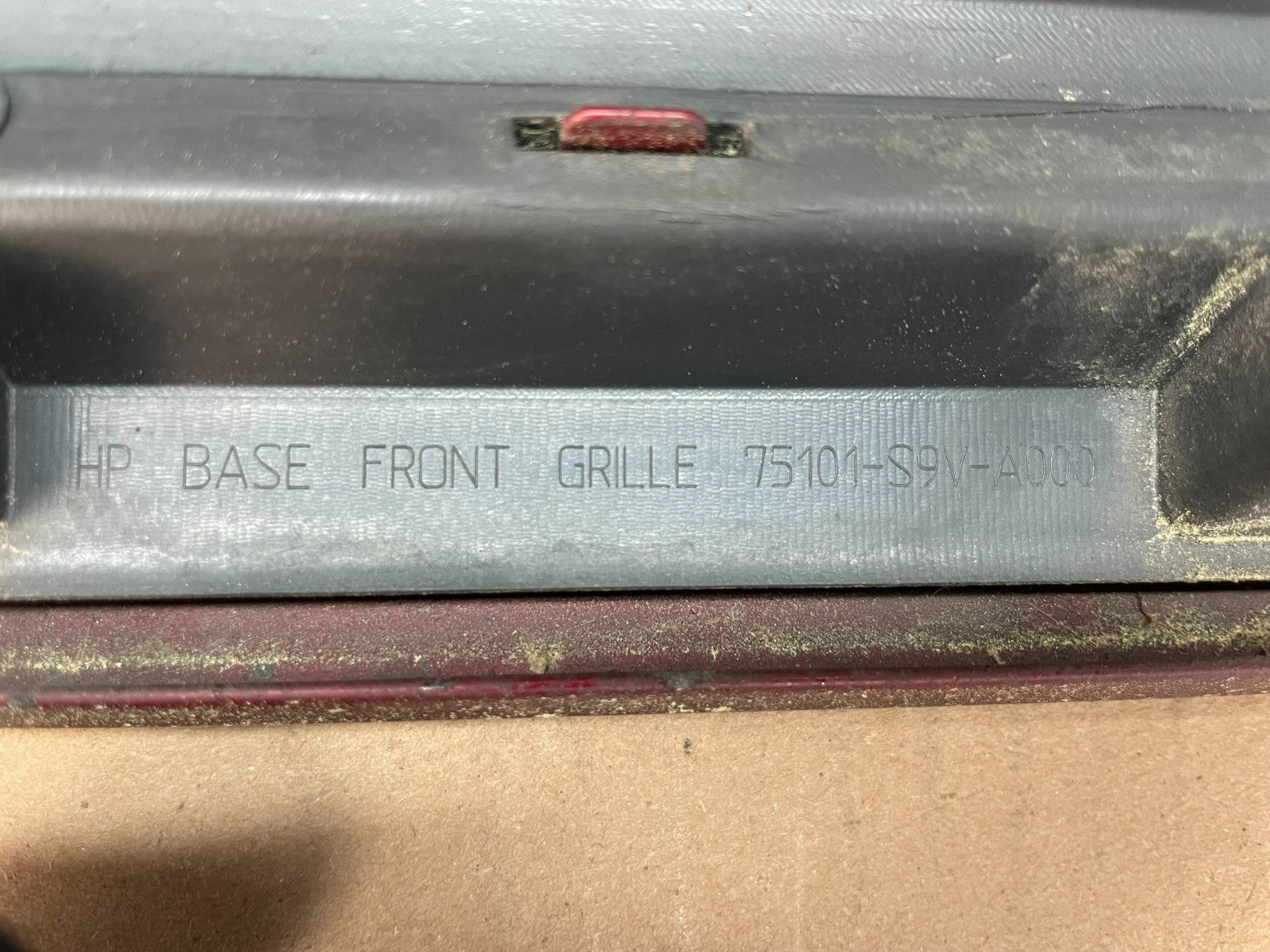 2003 2004 2005 Honda Pilot Front Upper Grill Grille AD8375 DG6