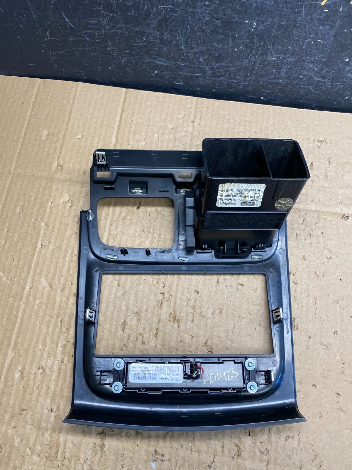 2011 - 2014 Dodge Avenger Center Dash Black Radio Trim Bezel Panel AD1923 DG3