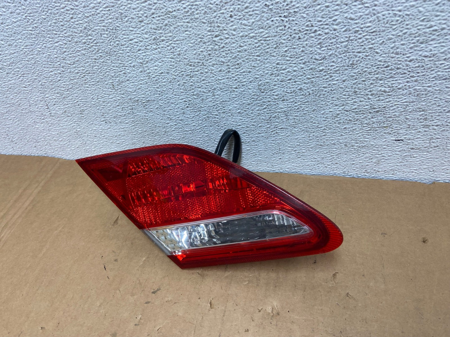 2005-2010 Toyota Avalon Left Driver LH Side Tail Light Inner AD2735 LK1