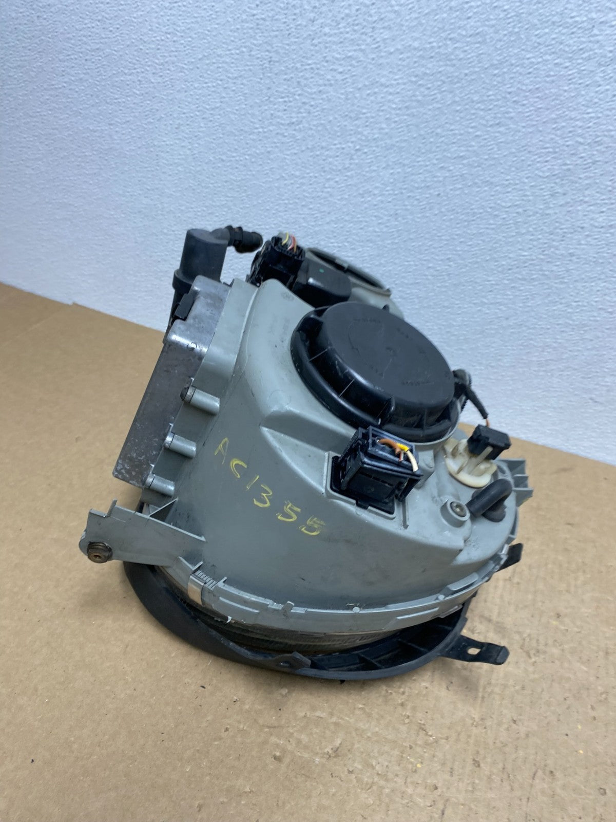 2000-2002 Mercedes E E320 E430 Right Passenger Xenon HID Headlight OEM AC1355 DW6