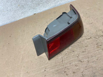 1997 1998 1999 Toyota Camry Tail Light Right Passenger Rh Side AI1119 LK2