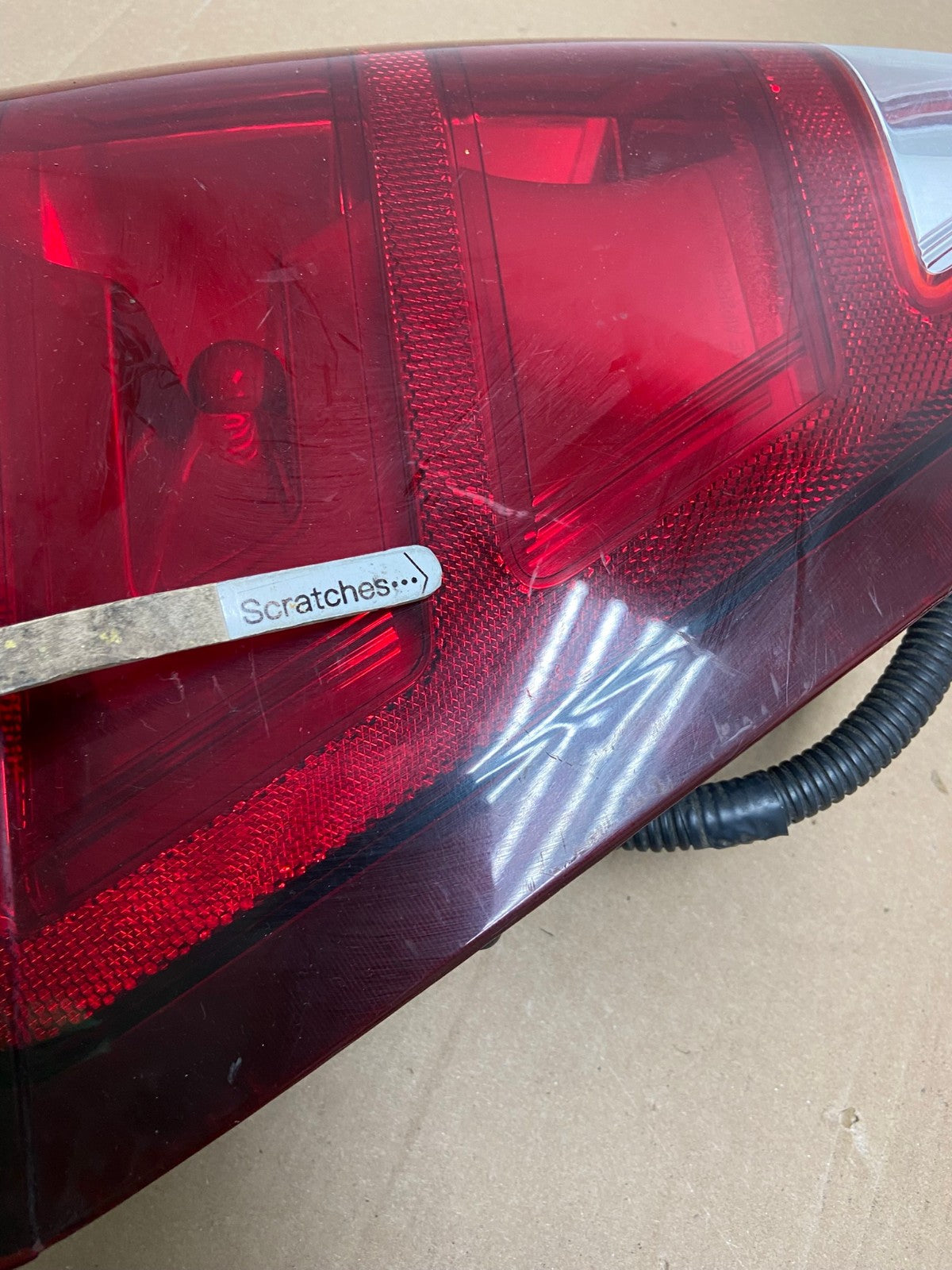 2005 to 2006 Jeep Grand Cherokee Left Driver Side Lh Tail Light AD6399 LK3
