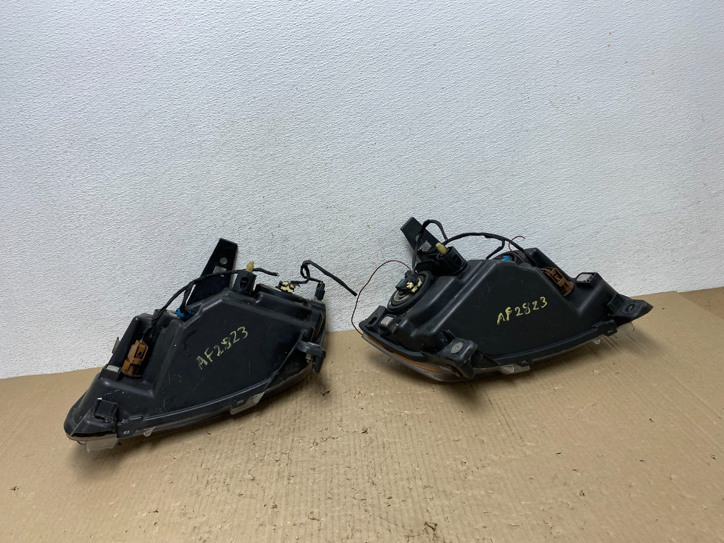 2011-2013 Jeep Grand Cherokee Left+Right Halogen Headlights AF2823 DW8
