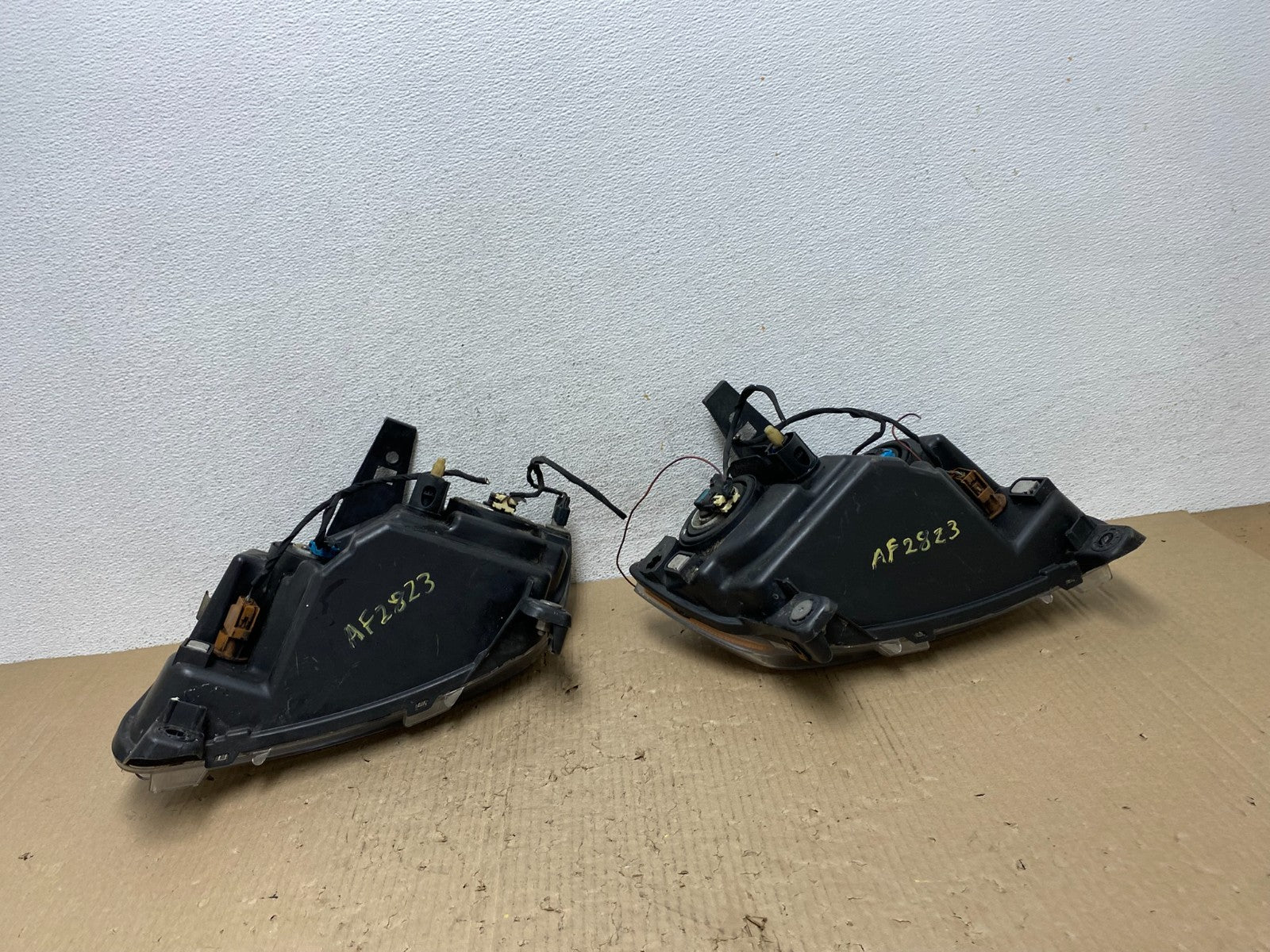 2011-2013 Jeep Grand Cherokee Left+Right Halogen Headlights AF2823 DW8