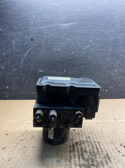 2008 Ford E150 Van ABS Anti-Lock Brake Control Module EHCU 8C24-2C346-BF U89090
