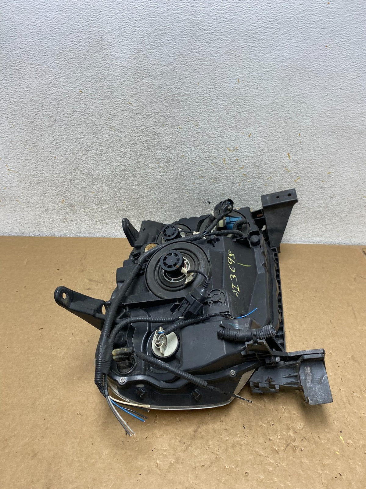 2009 2010 2011 Honda Pilot Left Driver LH Halogen Headlight AI3698 DW9