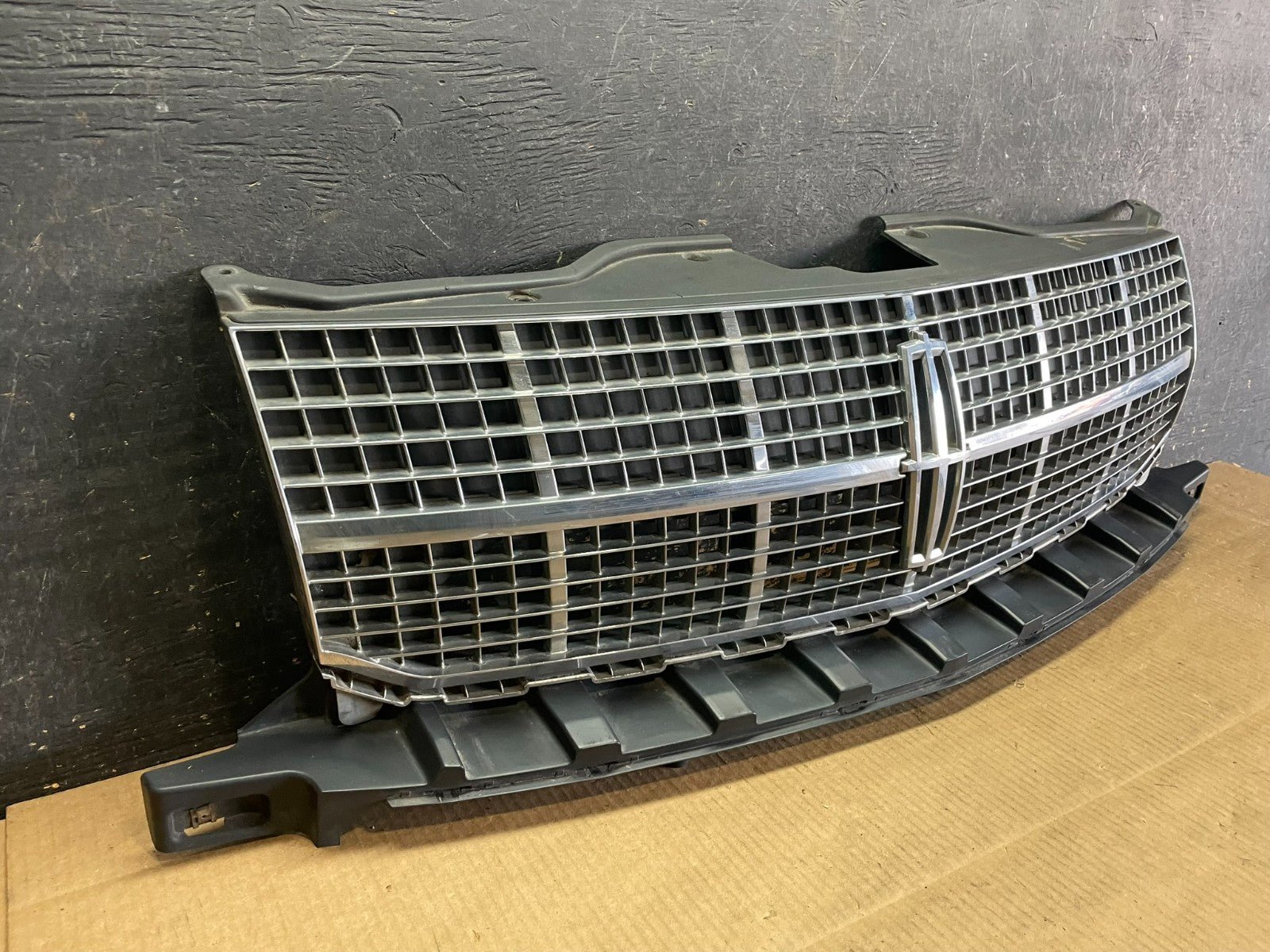 2007 to 2010 Lincoln Mkx Front Upper Grill Grille OEM AA9192 DG1