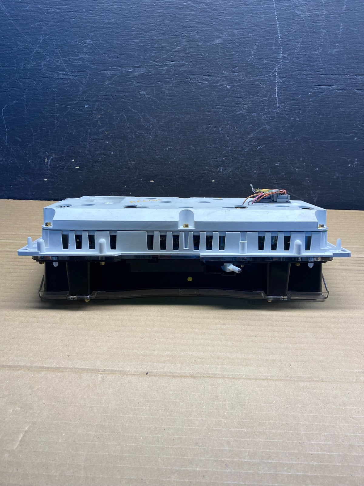 1998 to 2002 Lincoln Town Car Speedometer Gauge Cluster AE6185 DG4