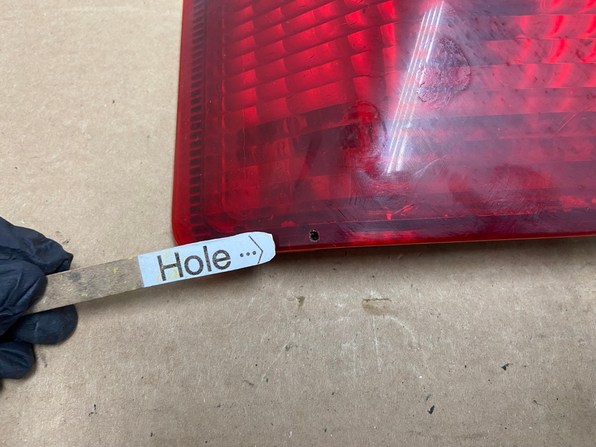 1998 to 2000 Honda Accord Right Passenger Side Inner Tail Light AH8859 LK4