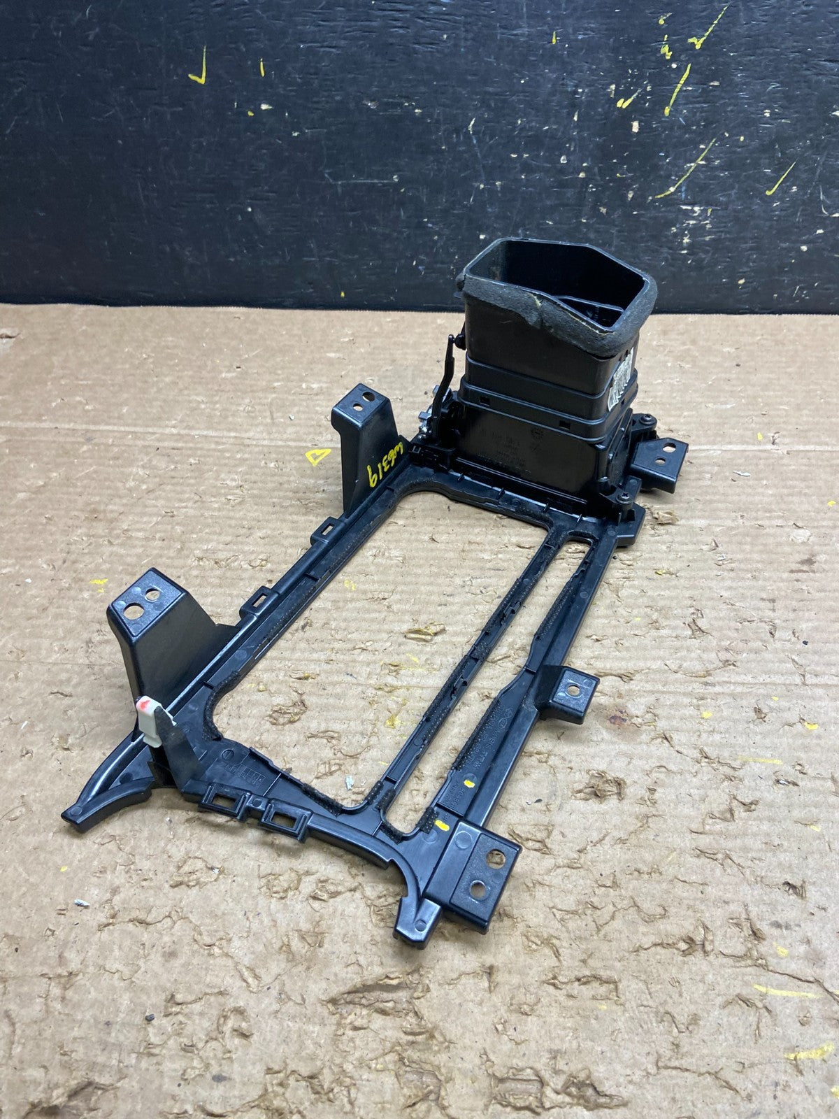 2011 2012 2013 Kia Optima Front  Dash Radio Bezel Trim Air Vent OEM w6319 DG3