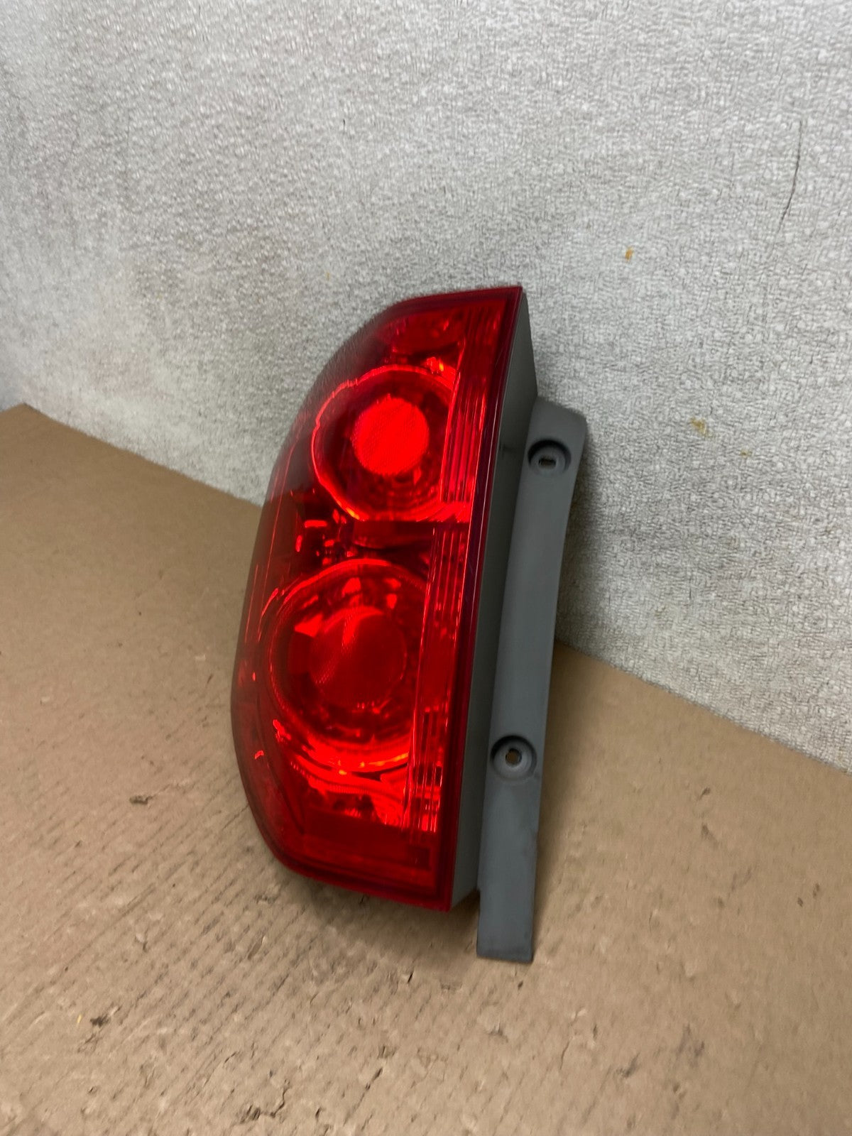 2003 2004 2005 Honda Pilot Left Driver LH Side Tail Light AB5977 LK1
