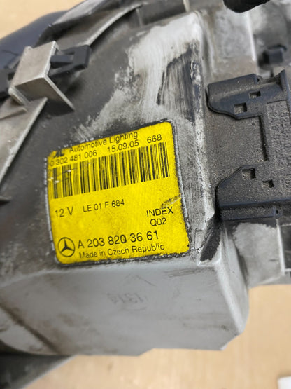 2005 to 2007 Mercedes-Benz C-Class Right Passenger Side Headlight AG1202 DW9