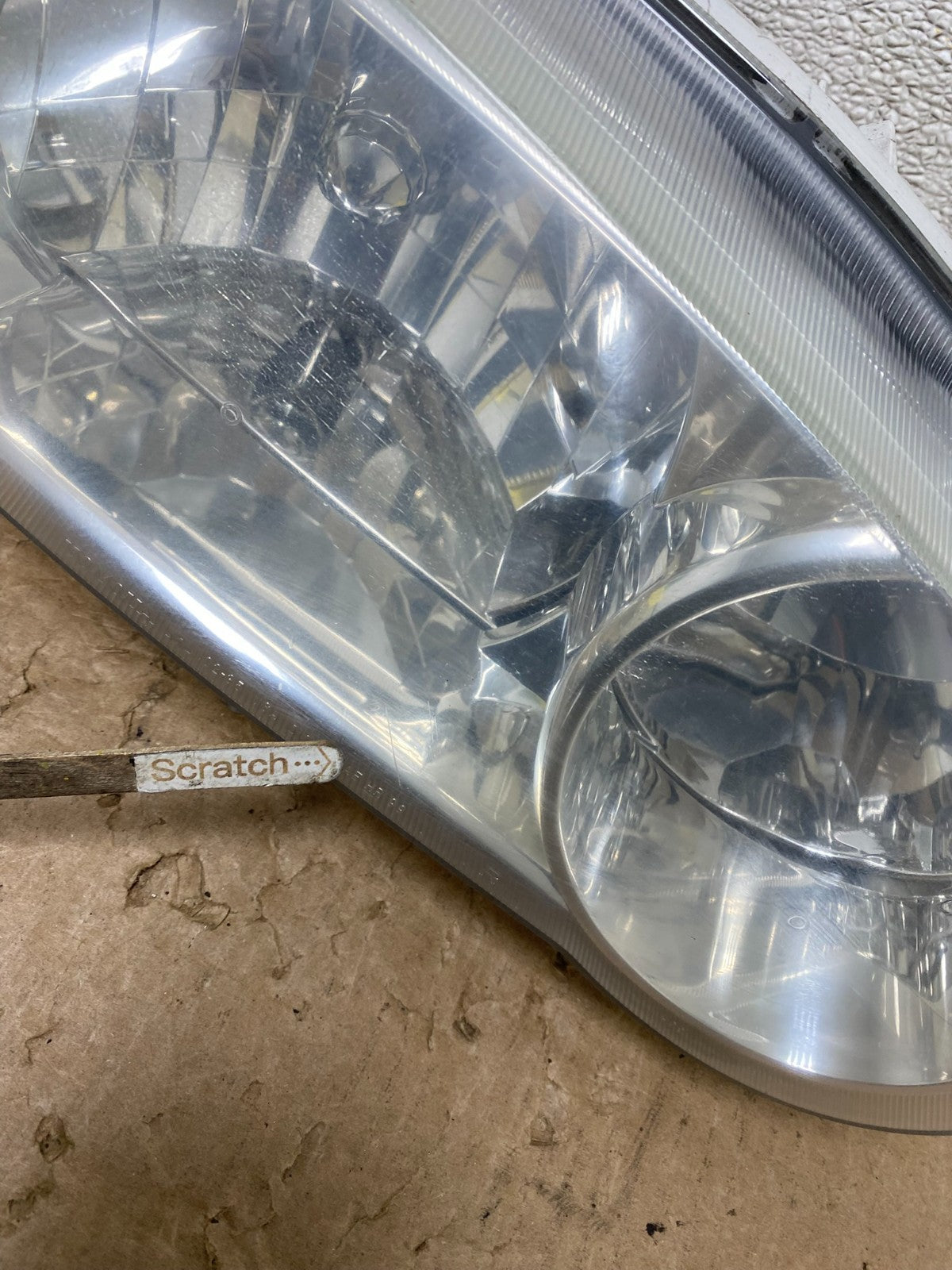 2001-2002 Toyota Corolla Left+Right Side Halogen Headlights V3834 DW4