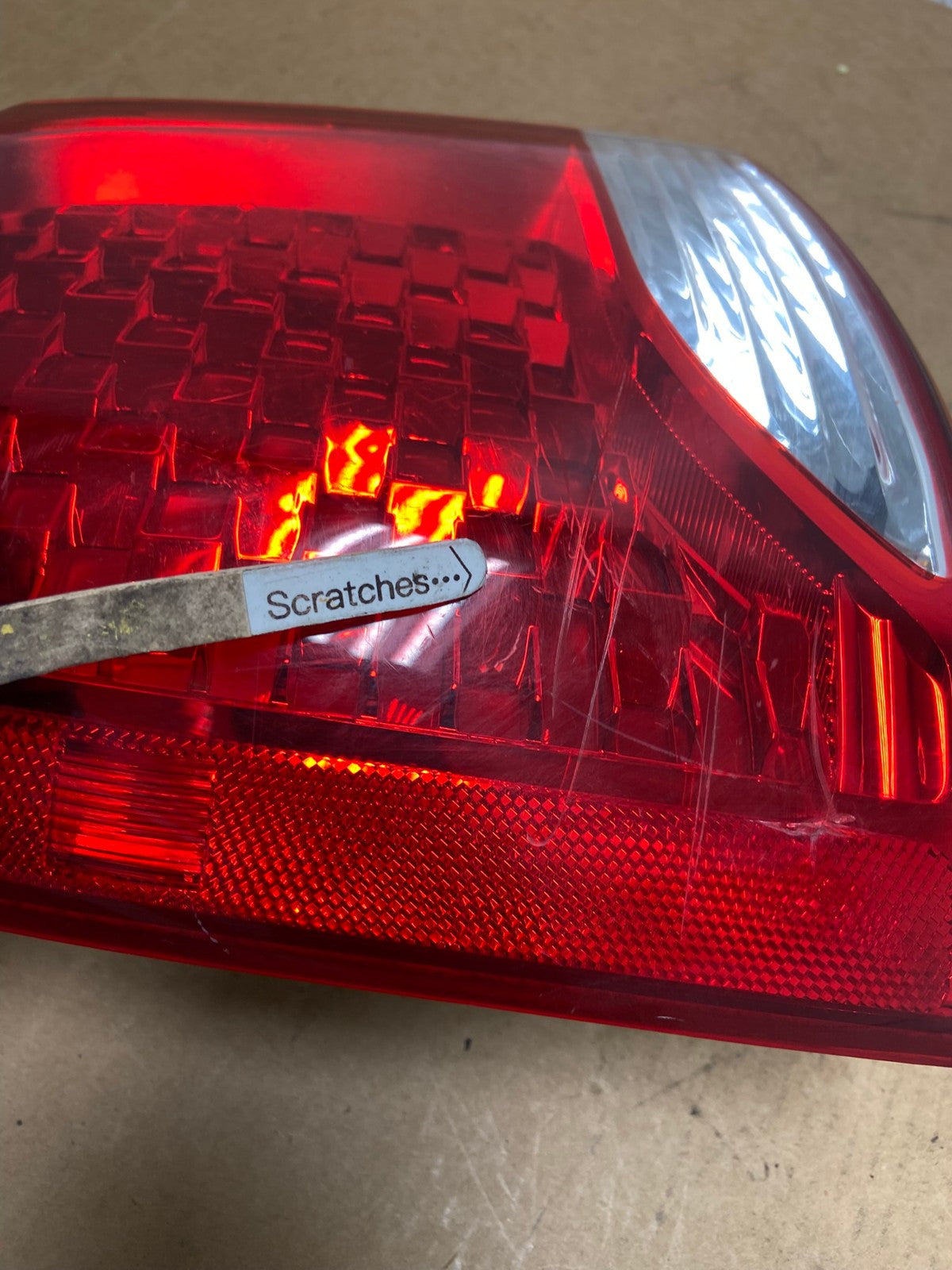 2011 to 2013 Kia Sorento Left Driver LH Side Tail Light AE3008 LK3