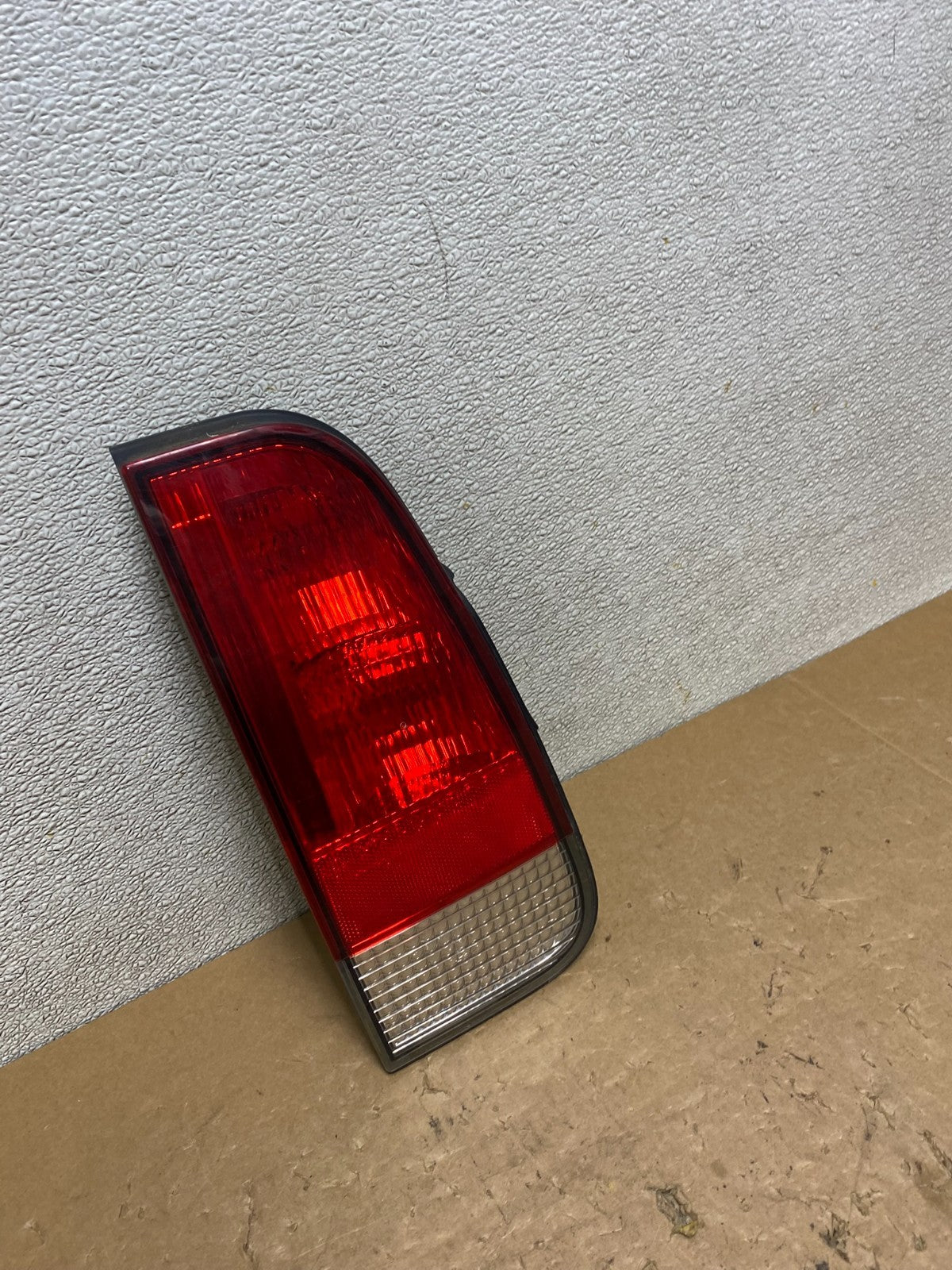 2003 2004 2005 Lincoln Aviator Left Driver Lh Inner Tail Light Side OEM V5843 DW2