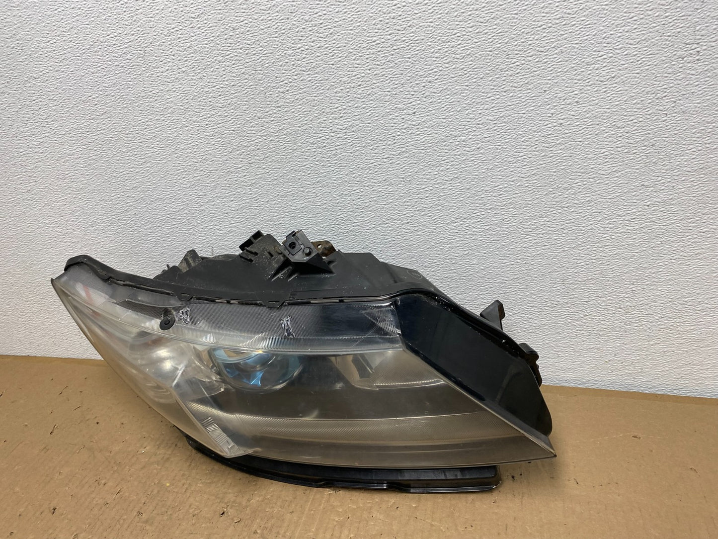 2011 to 2012 Honda CRZ CR-Z Right Passenger RH Side Headlight ab6679 DG1