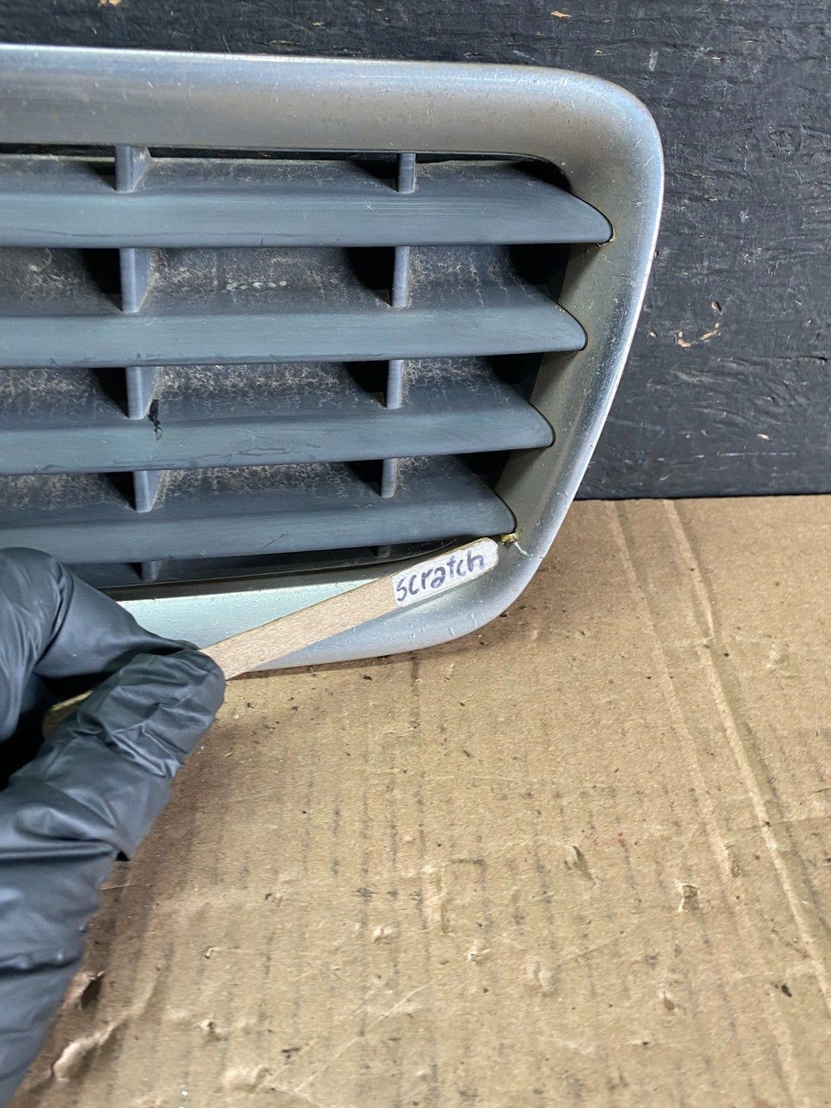 2000 to 2002 Audi A4 Upper Front Grill Grille OEM P6104 DG3