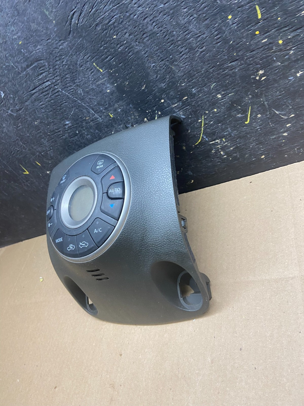 2011 to 2014 Nissan Cube Heater Temperature AC Climate Control OEM t9110 DG2