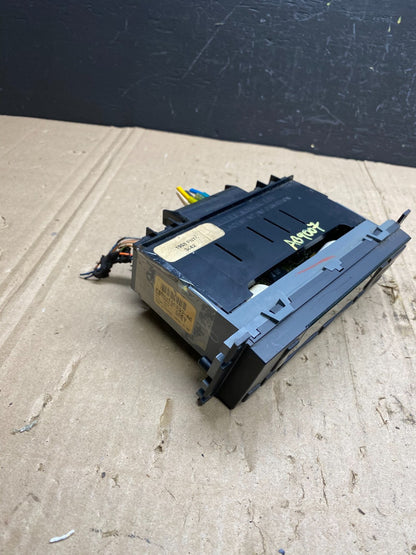 1998-2002 Lincoln Continental Temperature Climate Control A/C OEM AB9007  DG1