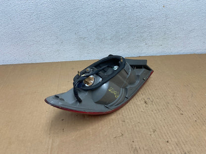 2003 - 2005 Mazda 6 Right Passenger Rh Side Tail Light AD0905 LK5