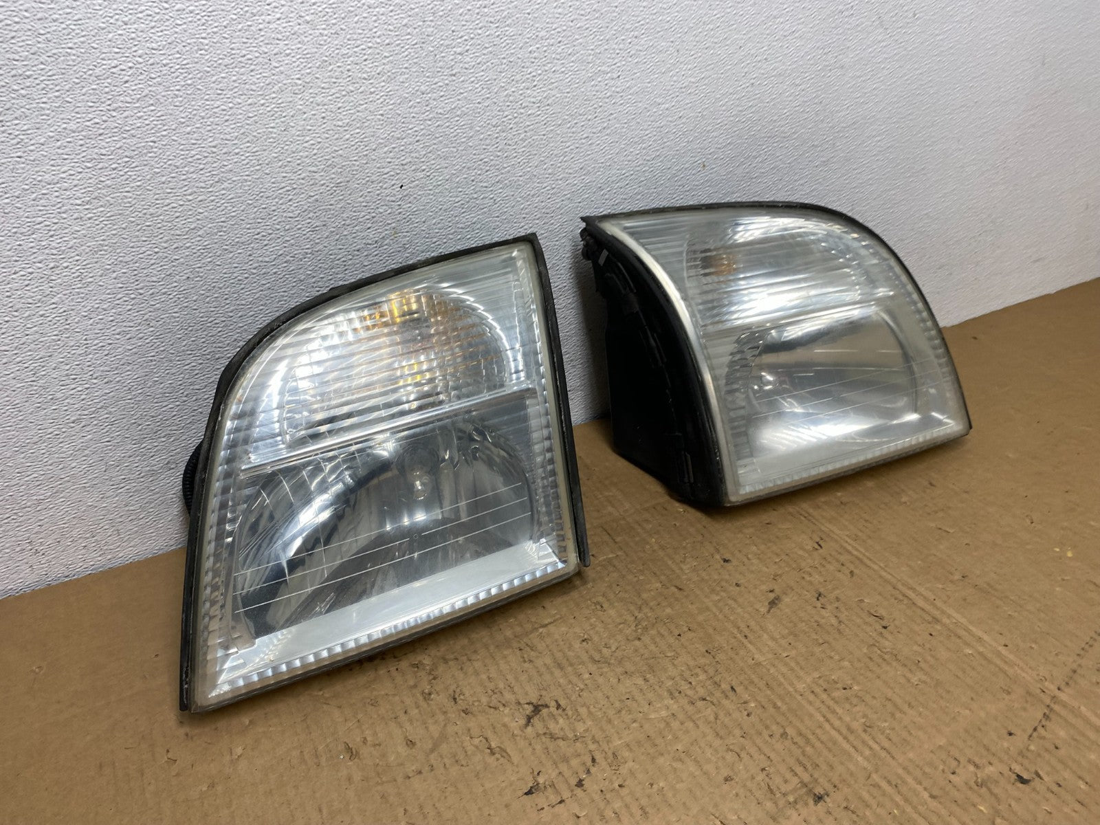 2002-2005 Mercury Mountaineer Left+Right Side Halogen Headlights AC7787 DW2