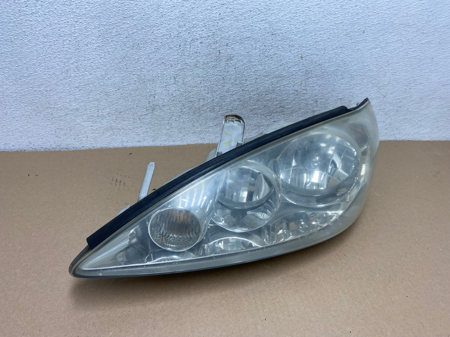 2005 to 2006 Toyota Camry Left Driver LH Halogen Headlight AF2986 LK2