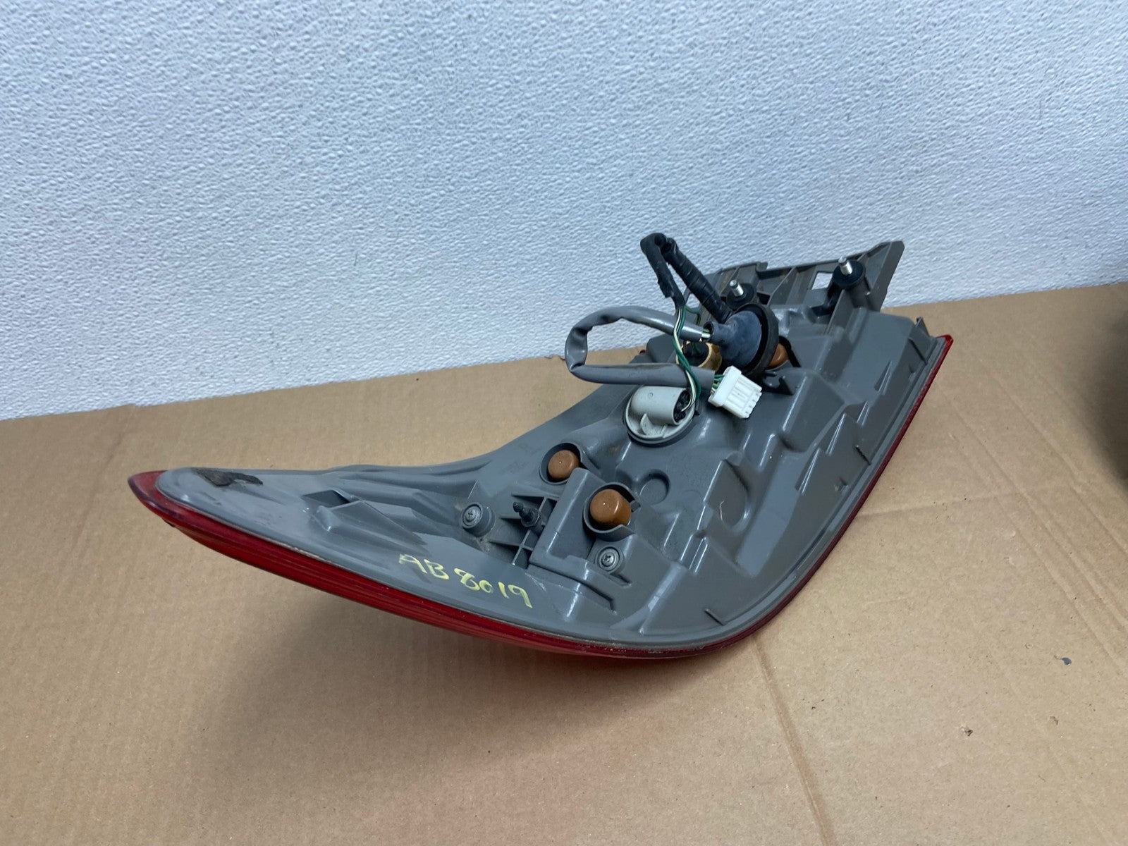 2011 2012 2013 Infiniti M37 M56 Right Passenger RH Tail Light AB8019 LK5