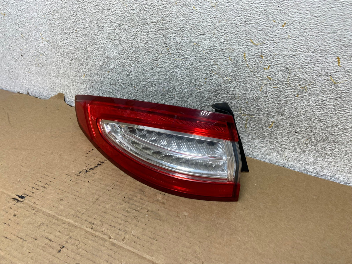 2013 to 2016 Ford Fusion Left Driver LH Side Tail Light AH7869 LK2