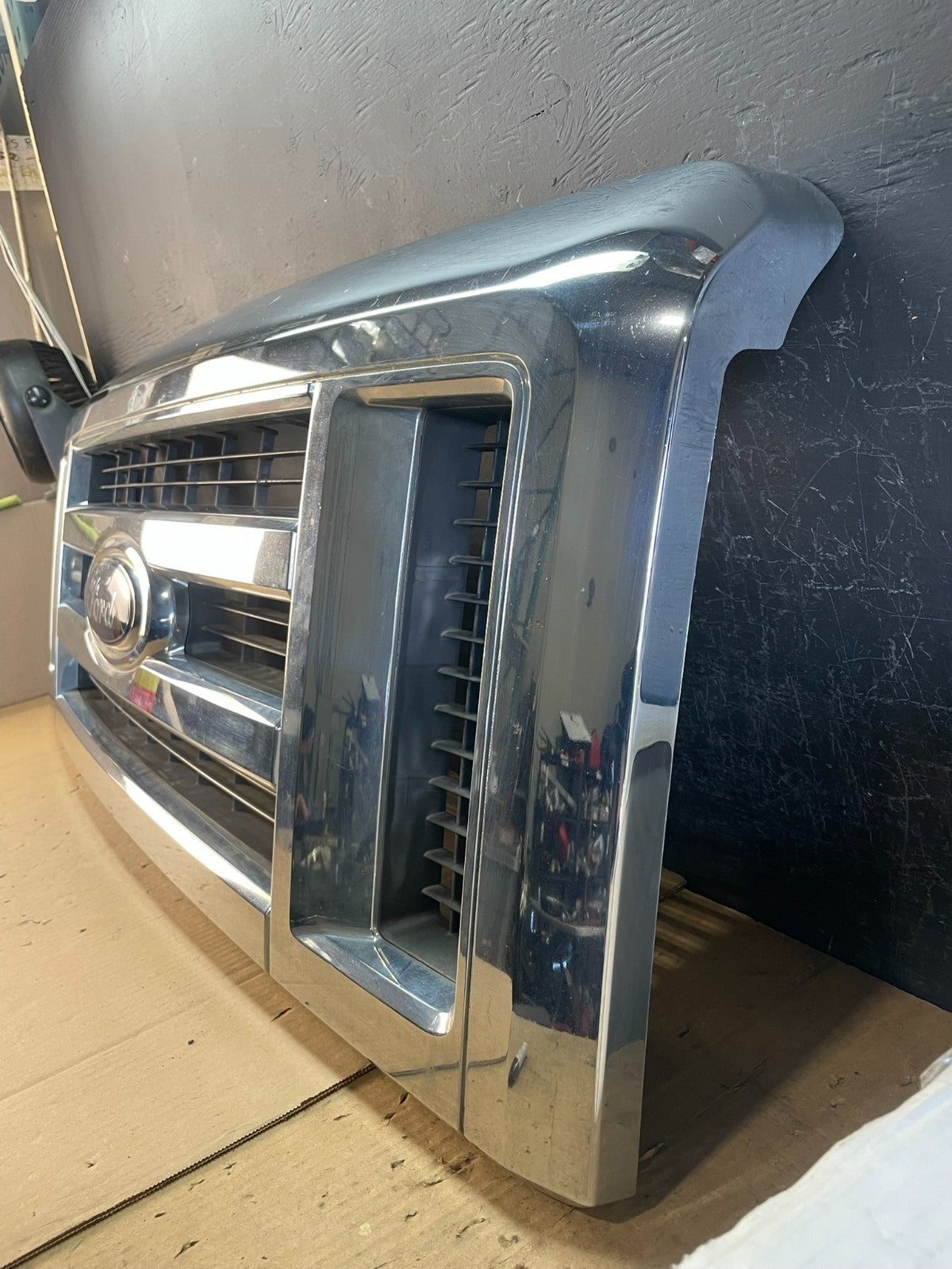 2008 to 2014 Ford Econoline E150 E250 Front Upper Chrome Grill Grille ad5728 DG1