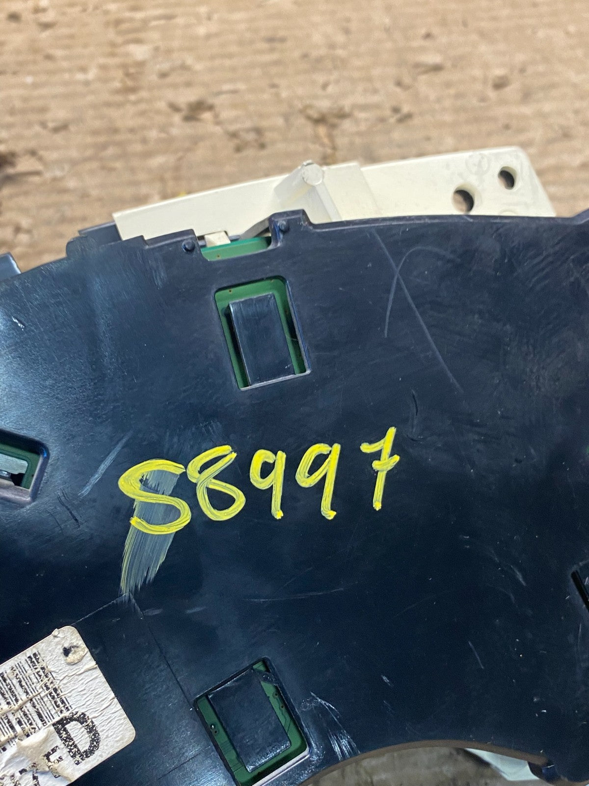 2004 to 2007 Chevrolet Express Speedometer Cluster Gauge S8997 DG8