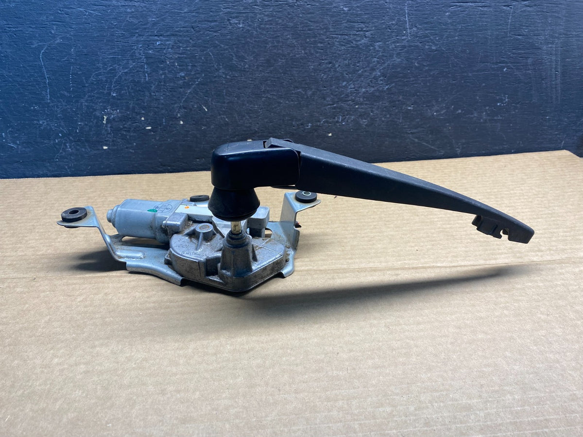 2011 to 2017 Nissan Quest Rear Wiper Motor AF67163