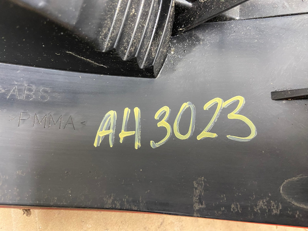 2003 2004 2005 2006 Lincoln Ls Left Driver LH Tail Light AH3023 LK6
