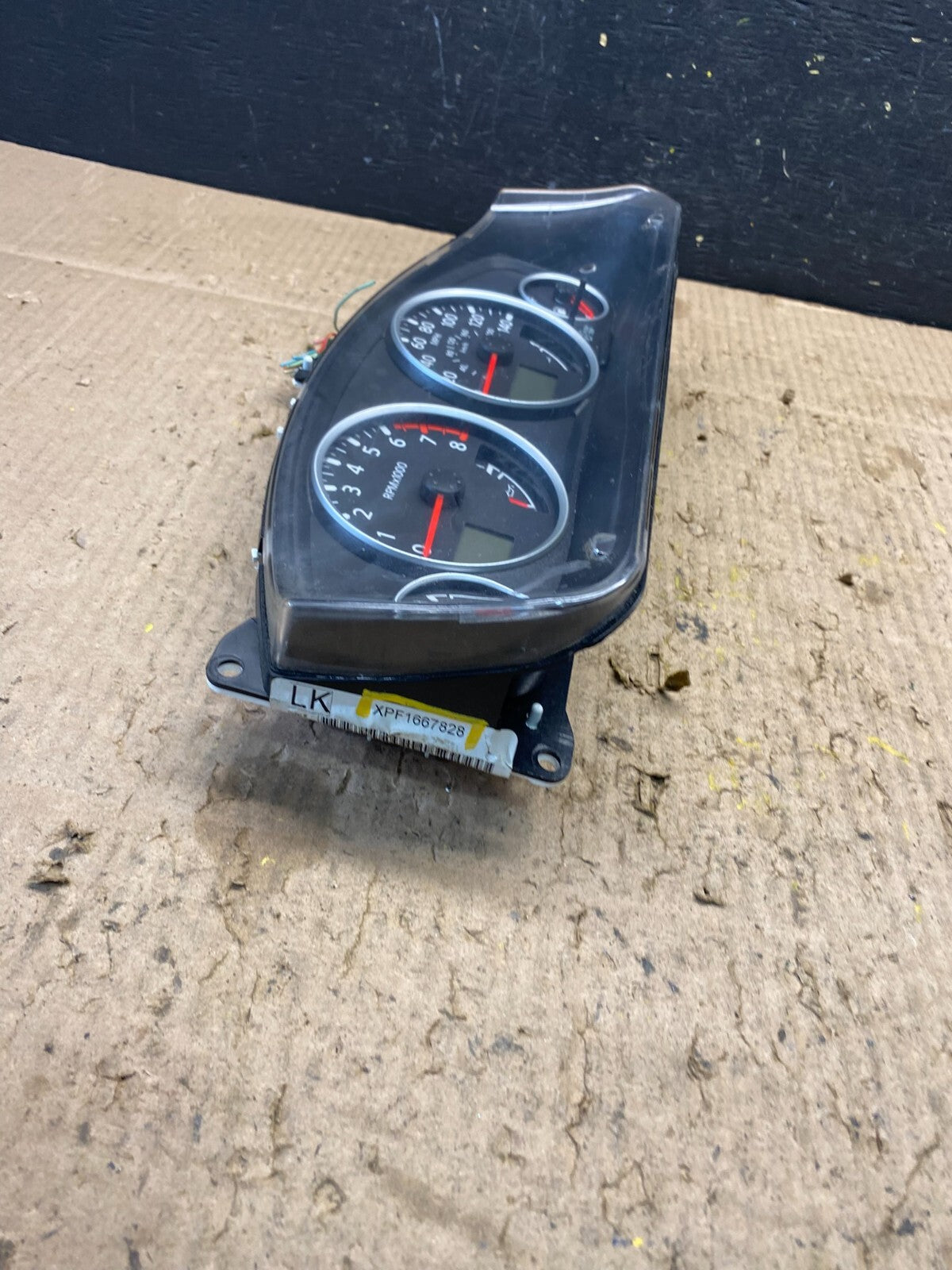 2005 to 2012 Nissan Pathfinder Xterra Frontier Speedometer Cluster Gauge N05211