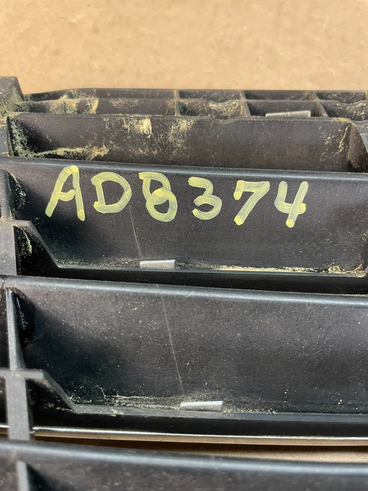 2003 to 2006 Mercedes Benz S-Class Front Grille AD8374 DG5