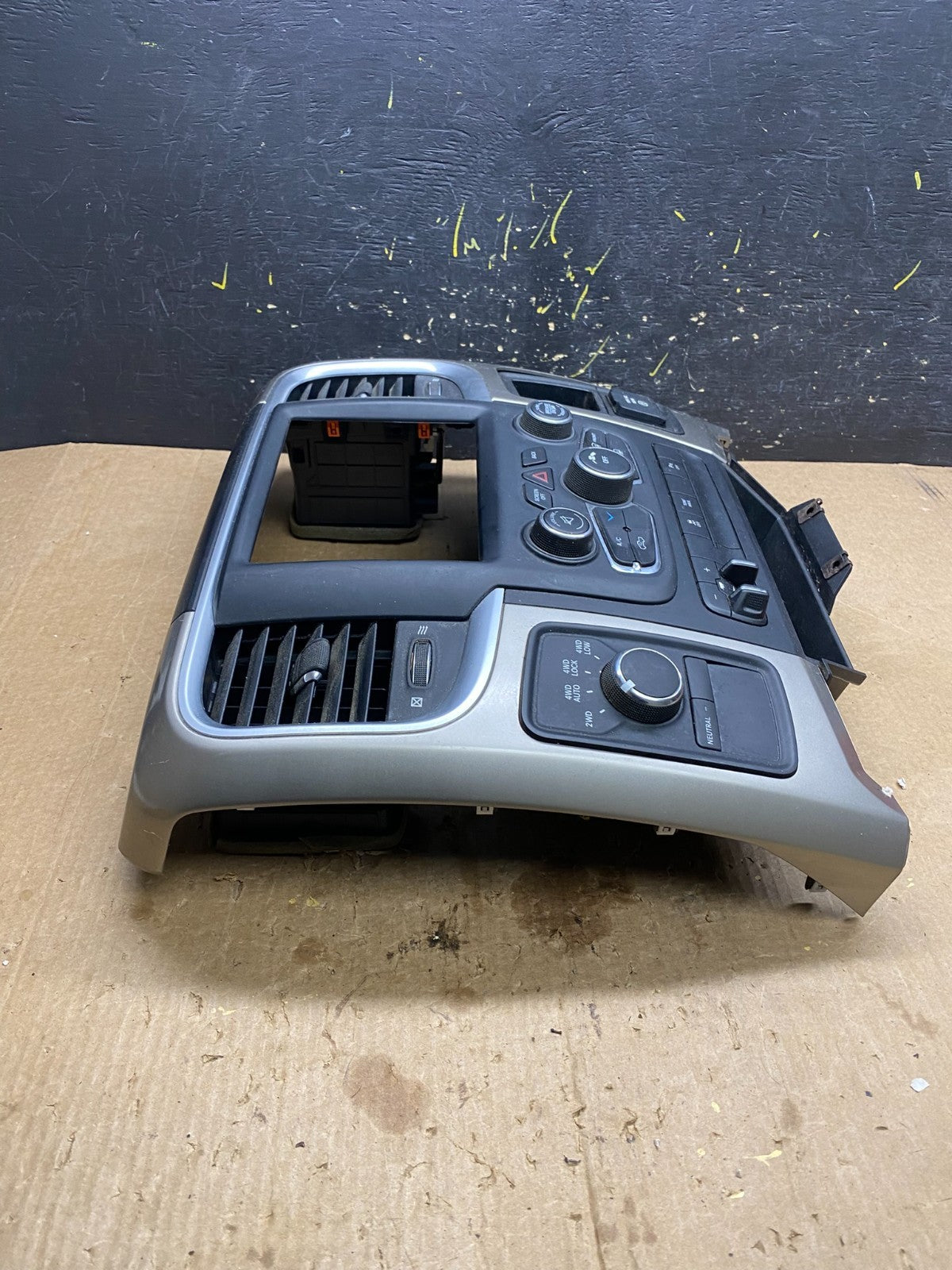 2013-2016 Dodge Ram 1500 Temp A/C Heat Climate Control Dash Trim Bezel z4497 DG2