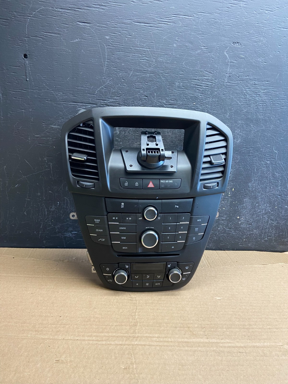 2011 to 2013 Buick Regal Radio AC Heater Temperature Climate Control AF2432 DG0