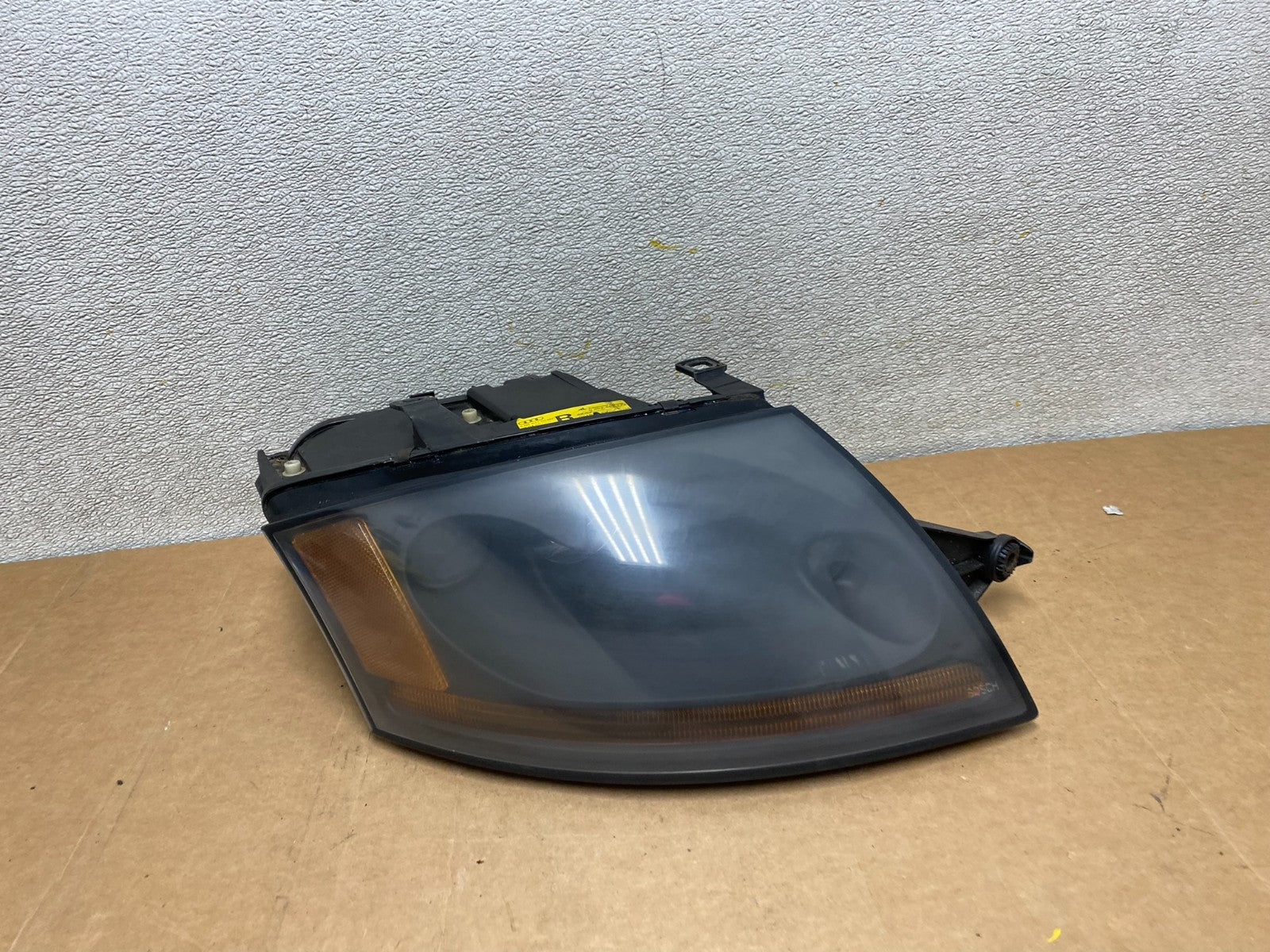 2000 to 2006 Audi TT Right Passenger RH Side Xenon HID Headlight Oem X2758 DW0