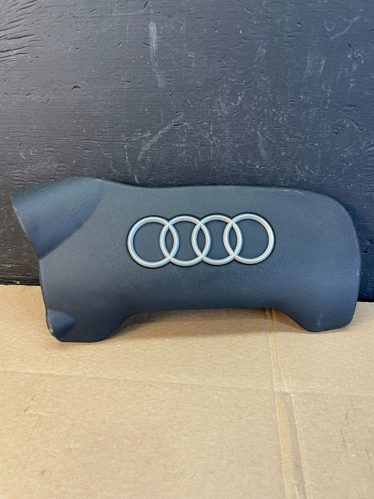 2002 to 2005 Audi A4  Engine Motor Cover Trim OEM 06c103931d AC2147 DG0