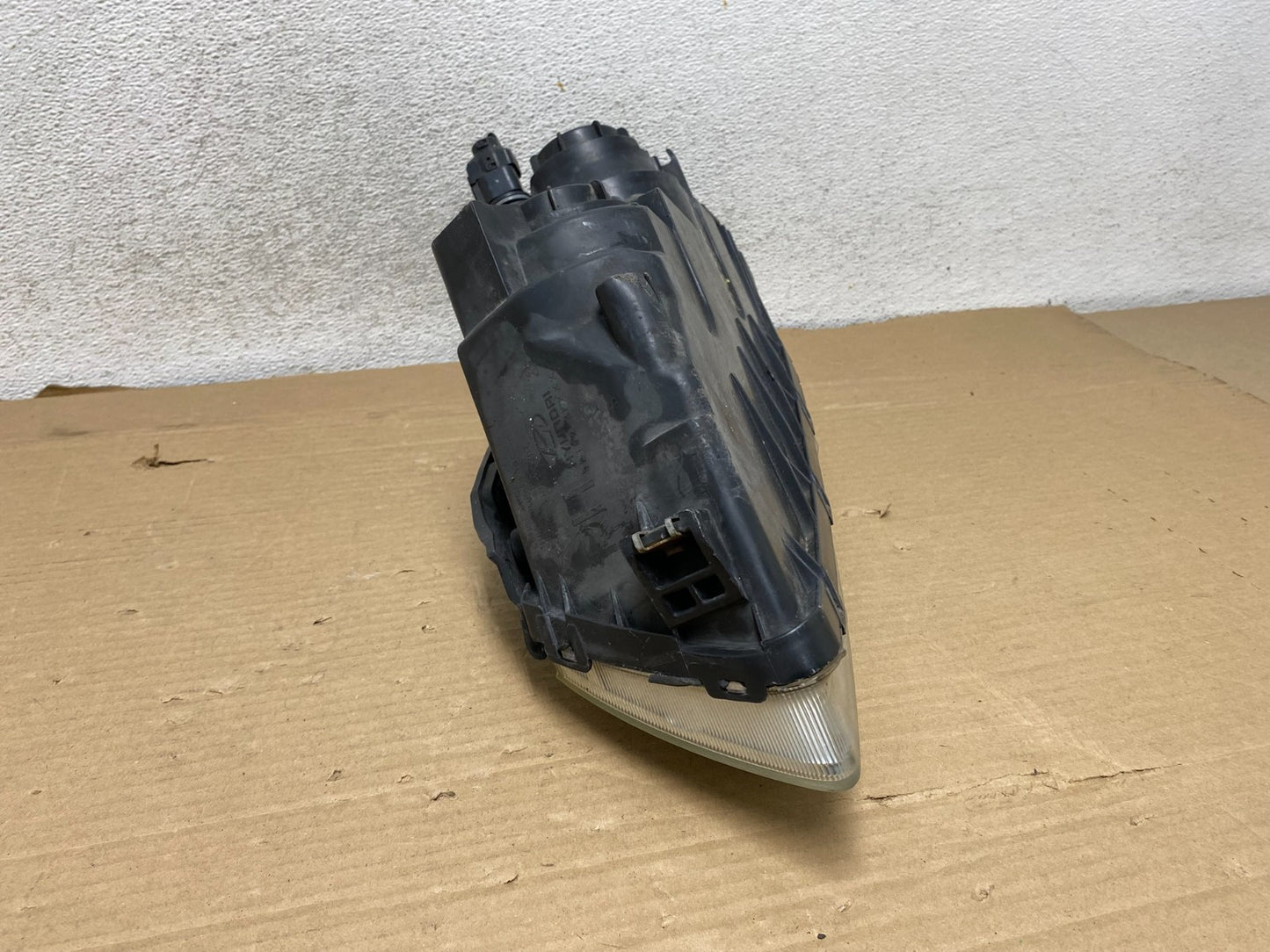 2006-2008 Hyundai Sonata Right Passenger Rh Side Headlight Halogen AG8120 DW6