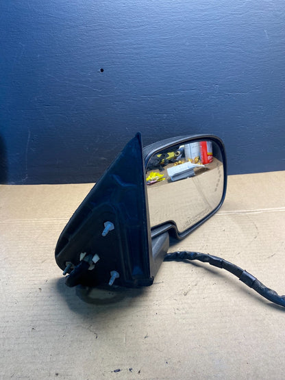 2003-2006 Chevrolet Tahoe Suburban Right Passenger Turn Door Mirror AB7288 MS10