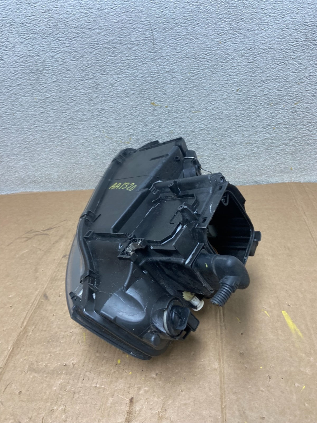 2005 to 2008 Audi A3 Right Passenger RH Side Halogen Headlight OEM AA1320 DW6