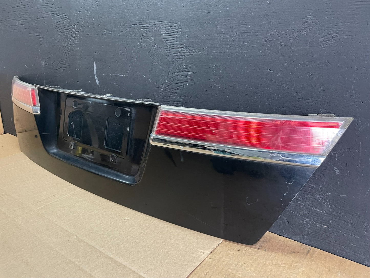 2008 to 2012 Honda Accord Sedan Trunk Deck Lid Trim Panel Molding AB7580 DG2