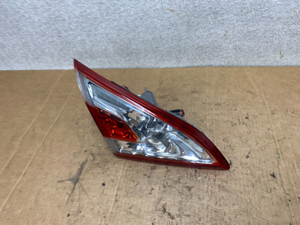 2011-2014 Nissan Murano Left Driver Lh Side Inner Tail Light T3500 DW1