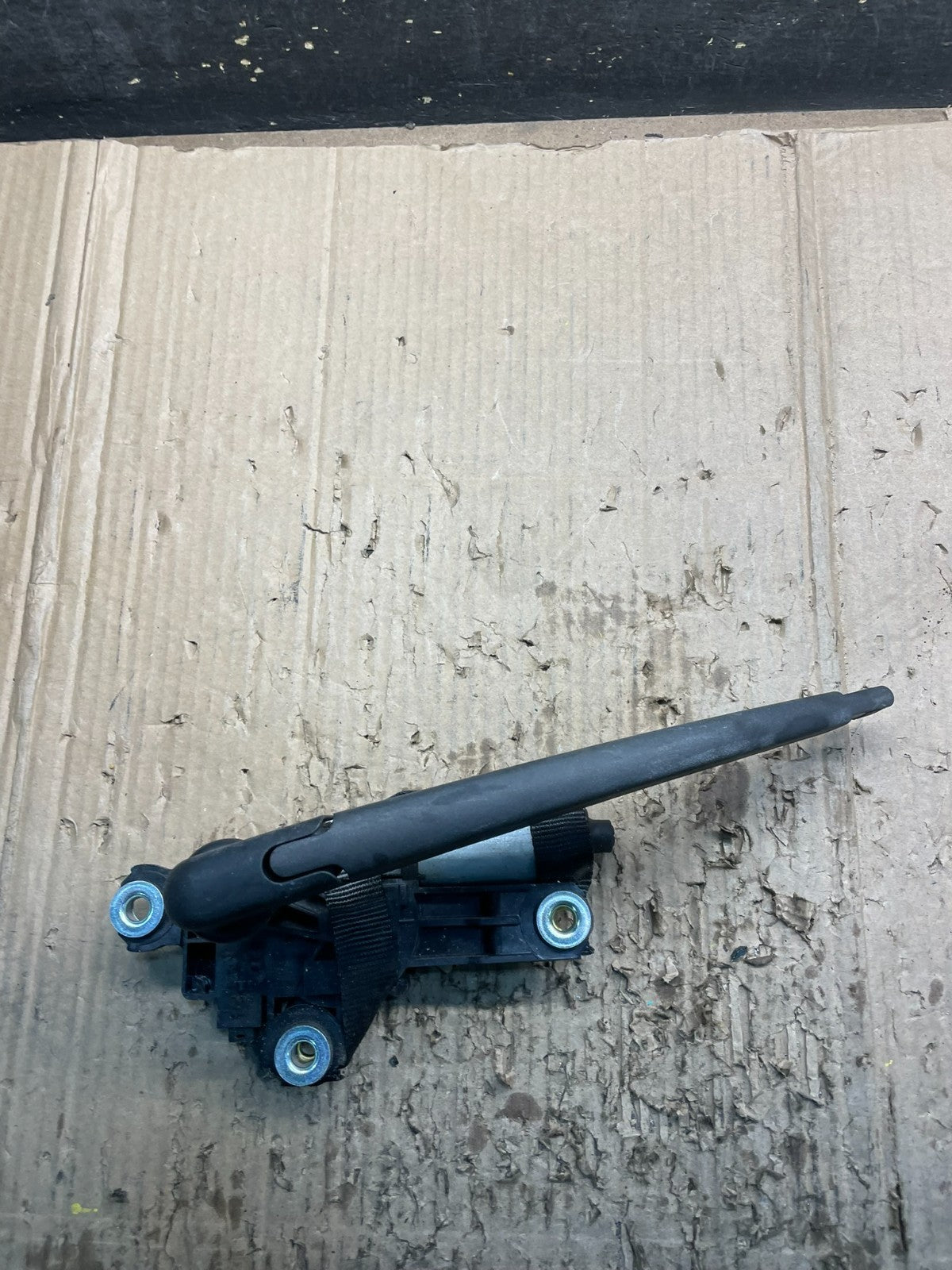 2007 - 2013 Volvo C70  Tailgate Back Door Rear Wiper Motor Wiper x3994 DG0