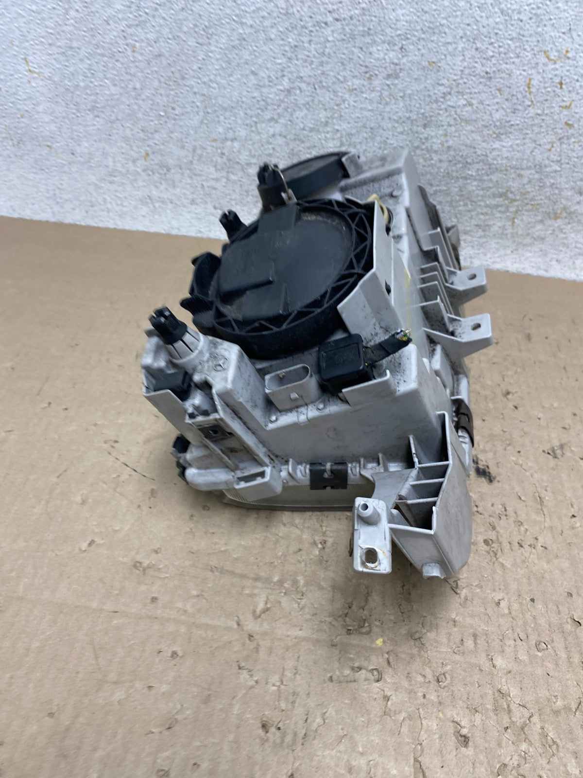 1997 - 2000 Mercedes C C230 W202 Front Left Driver LH Headlight AI2452 DW7