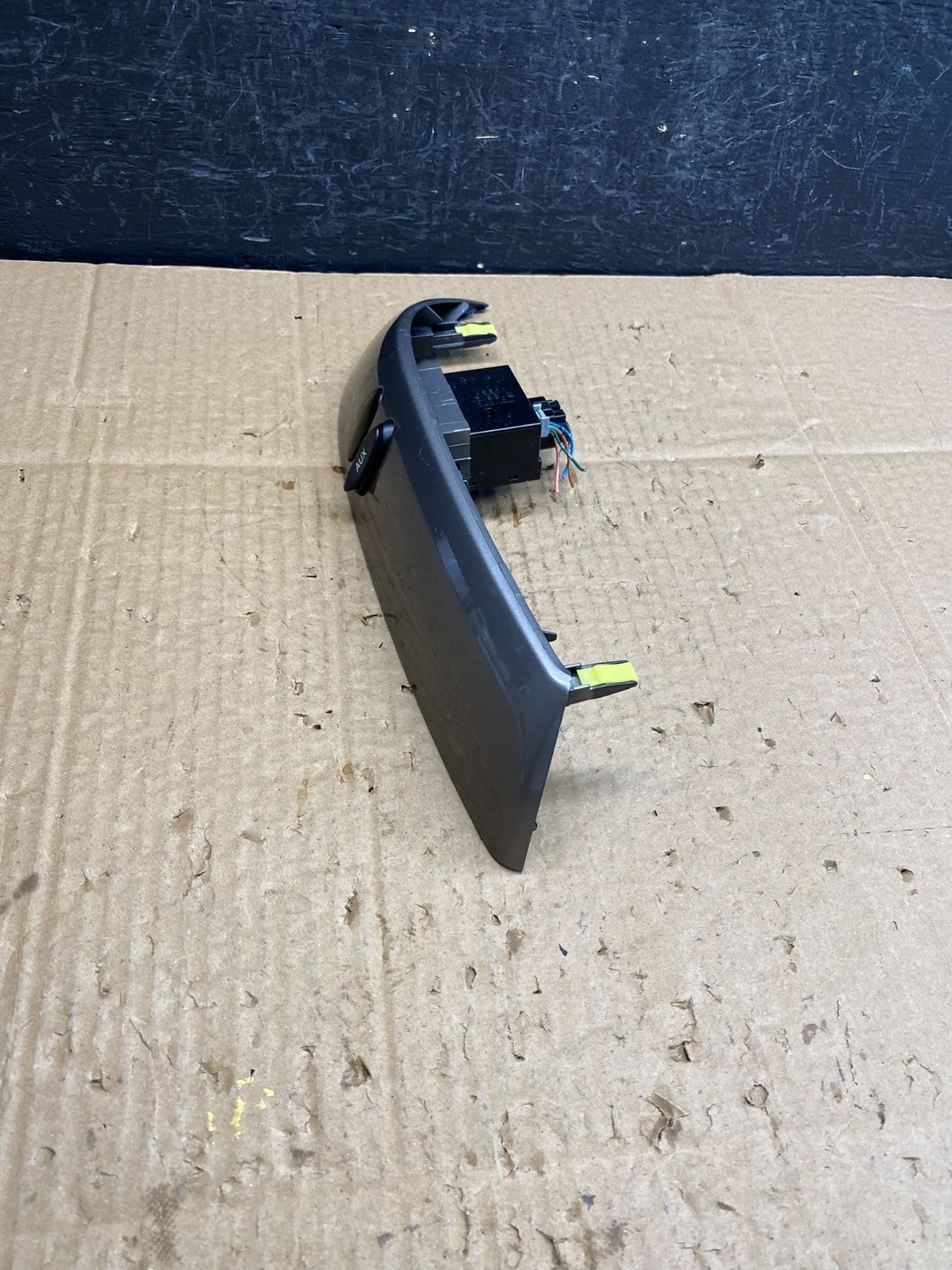 2004 to 2010 Toyota Sienna Right Side Radio Switches Bezel Trim AC9577 DG1