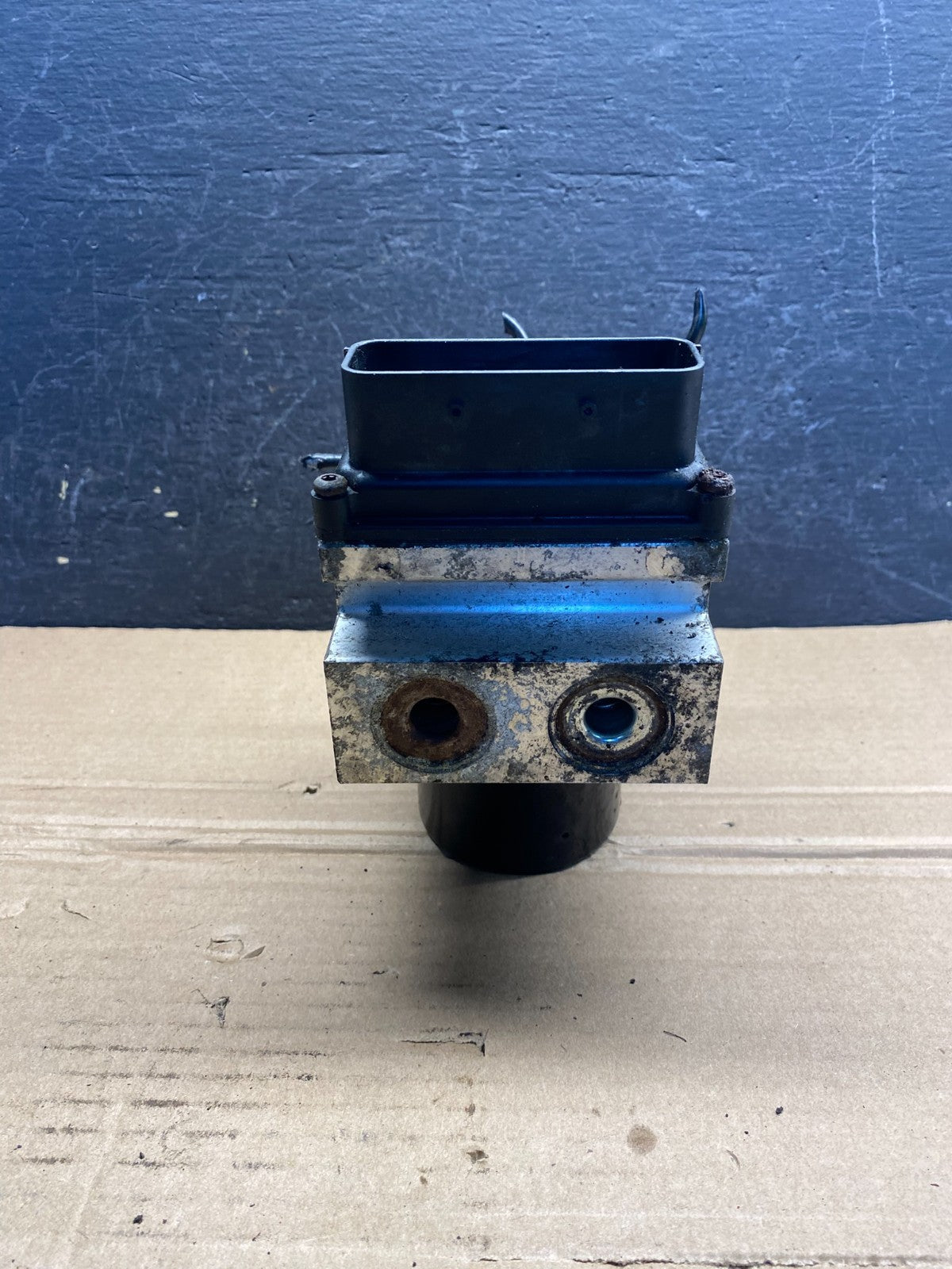 2011 - 2014 Ford E250 E350 Van ABS Anti Lock Brake Pump Module AE8098 DG3