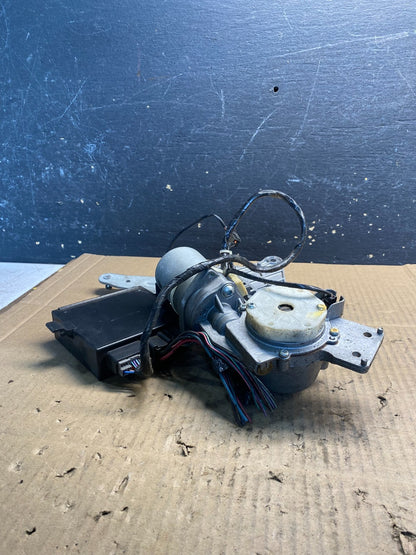 GMC Acadia Yukon Tahoe  Rear Trunk Liftgate Power Motor Actuator OEM AA7437 DG2