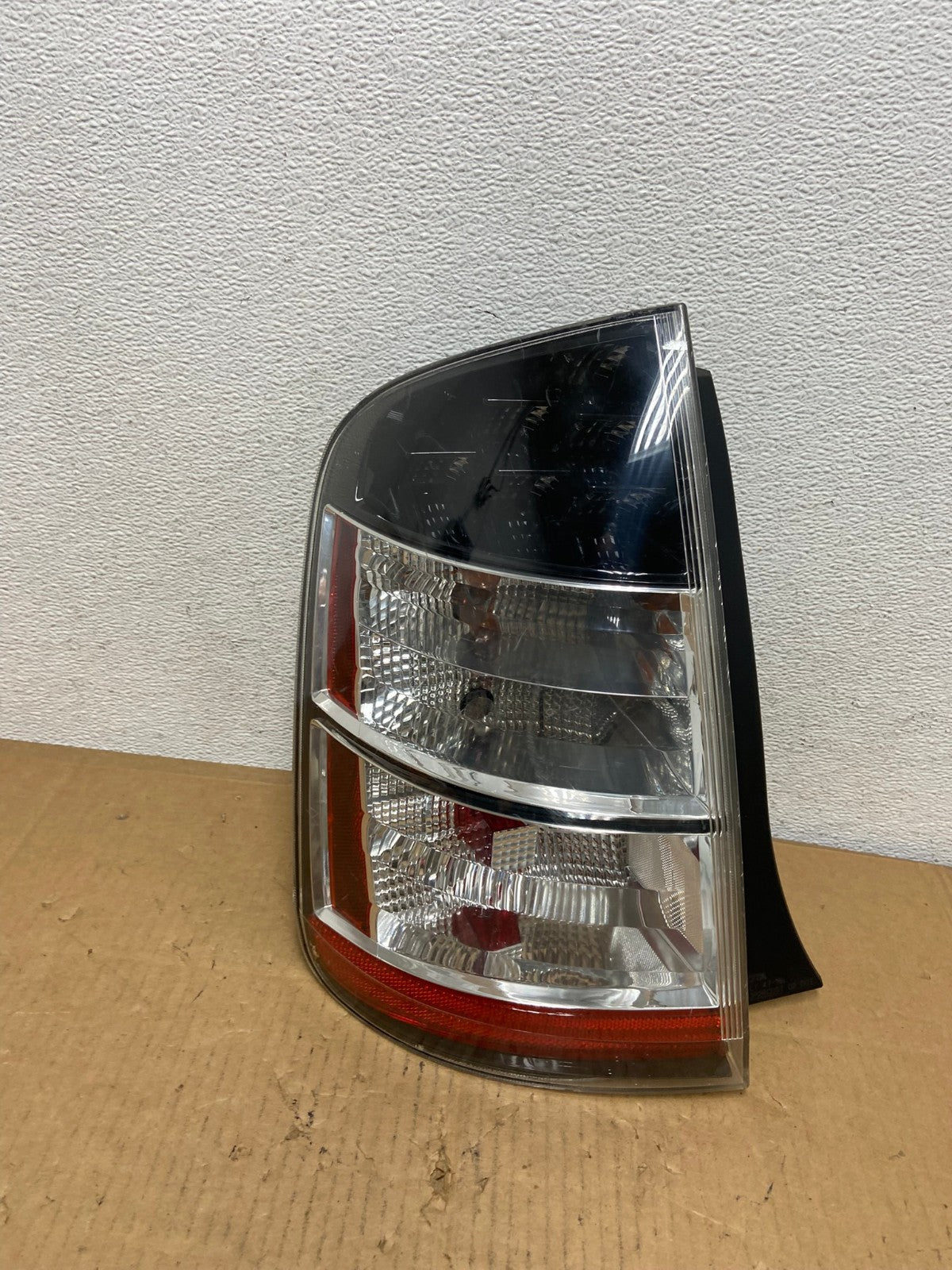 2004 2005 Toyota Prius Tail Light Left Driver Lh Side AD0888 LK0